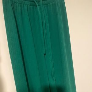 Super starchy cool green comfy pants